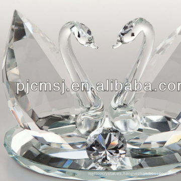 Hermoso cisne de cristal para deshierbar regalos o recuerdos